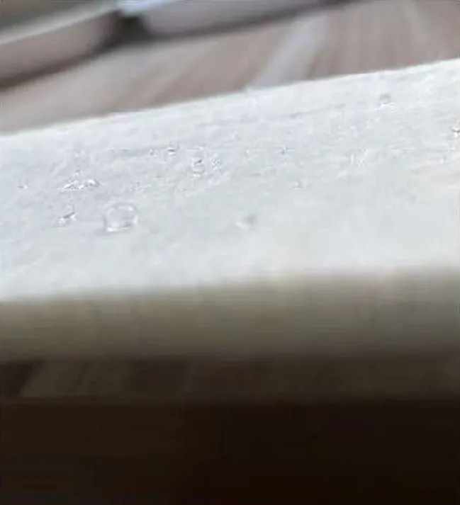 Close-up of the blanket's edge